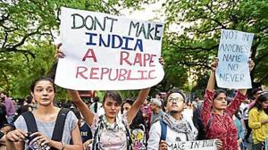 Bhandup police, while probing the disappearance of the girl, scanned CCTV footage and spotted the suspect walking with the girl.(HT FIle Photo) Bhandup police, while probing the disappearance of the girl, scanned CCTV footage and spotted the suspect walking with the girl.(HT FIle Photo)