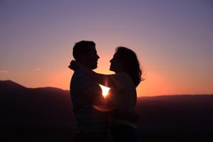 The study reveals that for 81 per cent of singles, sex is important in a relationship, and the importance increases as one gets older.(Unsplash) The study reveals that for 81 per cent of singles, sex is important in a relationship, and the importance increases as one gets older.(Unsplash)