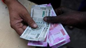 The Indian rupee dropped below the 72-level against the US dollar in intra-day trade on Wednesday amid growing concerns over country’s poor economic indicators.(REUTERS) The Indian rupee dropped below the 72-level against the US dollar in intra-day trade on Wednesday amid growing concerns over country’s poor economic indicators.(REUTERS)