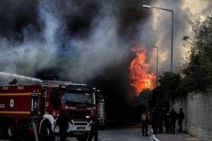 Israel has killed a senior Islamic Jihad commander in Gaza in a rare targeted killing that threatened to unleash a fierce round of cross-border violence with Palestinian militants.(AP photo) Israel has killed a senior Islamic Jihad commander in Gaza in a rare targeted killing that threatened to unleash a fierce round of cross-border violence with Palestinian militants.(AP photo)