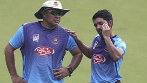 Bangladesh's captain Mominul Haque, right, interacts with head coach Russell Domingo.(AP) Bangladesh's captain Mominul Haque, right, interacts with head coach Russell Domingo.(AP)