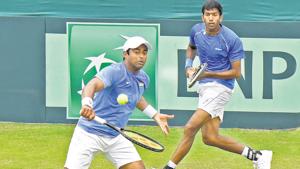 Rohan Bopanna and Leander Paes.(Sanjeev Sharma/ Hindustan times) Rohan Bopanna and Leander Paes.(Sanjeev Sharma/ Hindustan times)
