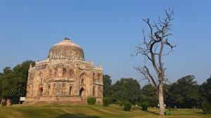 A clear sky is seen at Lodhi Garden as air quality improved in the city, in New Delhi.(Sanchit Khanna/HT PHOTO) A clear sky is seen at Lodhi Garden as air quality improved in the city, in New Delhi.(Sanchit Khanna/HT PHOTO)
