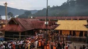 Supreme court did not stay its earlier order allowing entry of women in the Lord Ayyappa temple.(REUTERS Photo) Supreme court did not stay its earlier order allowing entry of women in the Lord Ayyappa temple.(REUTERS Photo)