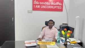 An engineer working with the electricity department in Telangana’s Karimnagar district has put up a board in his chamber stating that he is not corrupt and would not accept bribes from consumers. An engineer working with the electricity department in Telangana’s Karimnagar district has put up a board in his chamber stating that he is not corrupt and would not accept bribes from consumers.