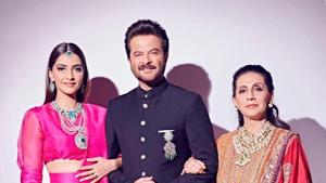 Anil Kapoor with daughter Sonam Kapoor and wife Sunita.(instagram) Anil Kapoor with daughter Sonam Kapoor and wife Sunita.(instagram)