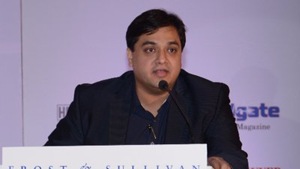 A sessions court here on Tuesday granted an anticipatory bail to celebrity cosmetic and plastic surgeon Viral Desai in an alleged sexual assault case filed by a television actress.(Viral Desai/Twitter) A sessions court here on Tuesday granted an anticipatory bail to celebrity cosmetic and plastic surgeon Viral Desai in an alleged sexual assault case filed by a television actress.(Viral Desai/Twitter)