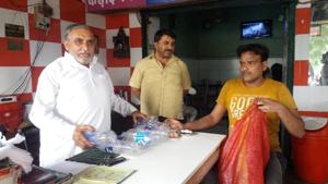 The dhaba owners meanwhile say they are happy to be able to play a role in environment conservation .(HT PHOTO) The dhaba owners meanwhile say they are happy to be able to play a role in environment conservation .(HT PHOTO)
