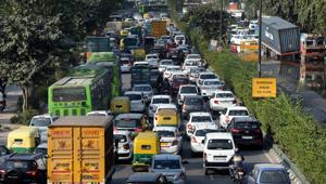 Six people, including the four who were in the car, were arrested on Tuesday on charges of kidnapping, robbery, among others, a police official said. (Representative image)(Sonu Mehta/HT PHOTO) Six people, including the four who were in the car, were arrested on Tuesday on charges of kidnapping, robbery, among others, a police official said. (Representative image)(Sonu Mehta/HT PHOTO)