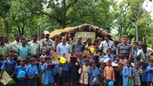 Officials said that the local administration reopened the schools with the help of local tribals as the Maoist violence has waned and 700 students have so far enrolled there. Officials said that the local administration reopened the schools with the help of local tribals as the Maoist violence has waned and 700 students have so far enrolled there.