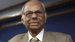 C Rangarajan said if at all the GDP becomes a USD 5-trillion gorilla, our per capita income will grow still USD 3,600 up from the present USD 1,800, leaving us still in the low-middle income country bracket.(Arvind Yadav/ HT Photo) C Rangarajan said if at all the GDP becomes a USD 5-trillion gorilla, our per capita income will grow still USD 3,600 up from the present USD 1,800, leaving us still in the low-middle income country bracket.(Arvind Yadav/ HT Photo)