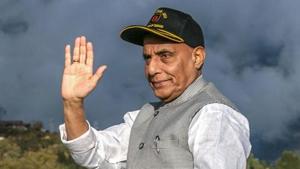 Defence Minister Rajnath Singh was in Jharkhand and addressed two rallies seeking votes for BJP’s Bishrampur candidate on Sunday.(PTI PHOTO.) Defence Minister Rajnath Singh was in Jharkhand and addressed two rallies seeking votes for BJP’s Bishrampur candidate on Sunday.(PTI PHOTO.)