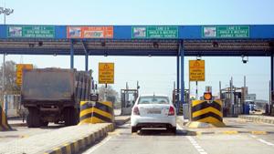 From December 1, all lanes, except the leftmost hybrid lane, at toll barriers will be FASTag-anabled.(HT PHOTO) From December 1, all lanes, except the leftmost hybrid lane, at toll barriers will be FASTag-anabled.(HT PHOTO)