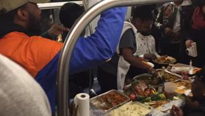Thanksgiving dinner on subway videos gathered thousands of views.(Twitter/@middleschool101) Thanksgiving dinner on subway videos gathered thousands of views.(Twitter/@middleschool101)
