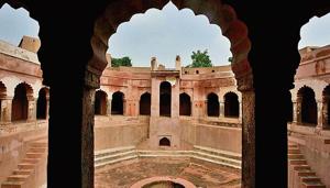 Ali Gosh Khan Baoli in Farrukhnagar area of Gurugram is among the popular heritage sturctures that draw the attention of locals and tourists alike.(HT Photo) Ali Gosh Khan Baoli in Farrukhnagar area of Gurugram is among the popular heritage sturctures that draw the attention of locals and tourists alike.(HT Photo)