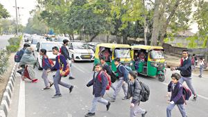 Research shows that the bulk of pedestrian deaths happen while they are crossing the road.(HT File Photo / Used for representational purpose only) Research shows that the bulk of pedestrian deaths happen while they are crossing the road.(HT File Photo / Used for representational purpose only)