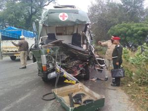 The army ambulance that met with an accident in Malout town of Muktsar district on Thursday morning.(HT Photo) The army ambulance that met with an accident in Malout town of Muktsar district on Thursday morning.(HT Photo)