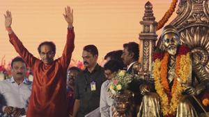 Shiv Sena party leader Uddhav Thackeray waves to supporters as he arrives to takes oath as Maharashtra chief minister in Mumbai.(Photo: AP) Shiv Sena party leader Uddhav Thackeray waves to supporters as he arrives to takes oath as Maharashtra chief minister in Mumbai.(Photo: AP)