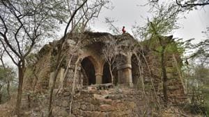 The ruins of Malcha Mahal after almost two years of the death of its last inhabitant, the self-proclaimed, Prince Ali Raza. Raza, 58, died on September 2, 2017 following a brief illness. It came to be known as Wilayat Mahal after Begum Wilayat Mahal of Awadh who was reportedly given the place by the government of India in May 1985.(Burhaan Kinu/HT PHOTO)