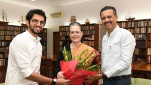 Shiv Sena leader Aaditya Thackeray came to New Delhi to invite Sonia Gandhi for the swearing-in ceremony of Uddhav Thackeray as Maharashtra Chief Minister , Wednesday, November 27, 2019.(HT Photo) Shiv Sena leader Aaditya Thackeray came to New Delhi to invite Sonia Gandhi for the swearing-in ceremony of Uddhav Thackeray as Maharashtra Chief Minister , Wednesday, November 27, 2019.(HT Photo)