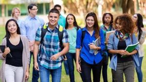 The cache of immigration statistics also reveals that Indian professionals continued to be in demand in the UK. In the year ended September 2019, they accounted for over half (51%) of all 56,241 Tier 2 visas granted.(HT Archive)
