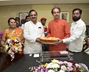 The Uddhav Thackeray-led Maharashtra Vikas Aghadi government will move the trust motion in the legislative assembly at 2 pm Saturday.(HT Photo) The Uddhav Thackeray-led Maharashtra Vikas Aghadi government will move the trust motion in the legislative assembly at 2 pm Saturday.(HT Photo)