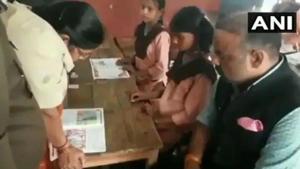 Two Unnao government school teachers were suspended after an inspection on November 28, 2019.(twitter/@ANI) Two Unnao government school teachers were suspended after an inspection on November 28, 2019.(twitter/@ANI)