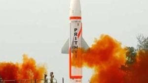 Prithvi-2 is capable of carrying 500-1,000 kilograms of warheads and is powered by liquid propulsion twin engines.(DRDO official website) Prithvi-2 is capable of carrying 500-1,000 kilograms of warheads and is powered by liquid propulsion twin engines.(DRDO official website)