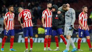 Atletico Madrid's Jan Oblak, Koke and teammates look dejected after the match.(REUTERS) Atletico Madrid's Jan Oblak, Koke and teammates look dejected after the match.(REUTERS)