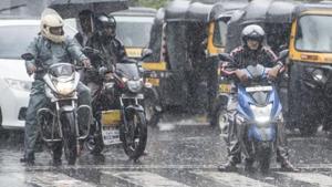 The weather bureau said the weather was likely to clear up by the weekend.(HT FIle / Photo used for representational purpose only) The weather bureau said the weather was likely to clear up by the weekend.(HT FIle / Photo used for representational purpose only)
