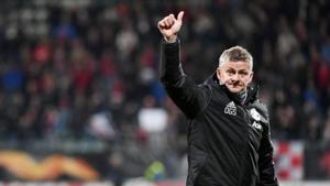 Manchester United manager Ole Gunnar Solskjaer gestures to the fans after the match.(REUTERS) Manchester United manager Ole Gunnar Solskjaer gestures to the fans after the match.(REUTERS)