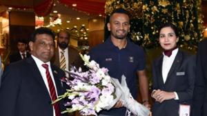 Dimuth Karunaratne poses for photo with offcials at Islamabad airport.(SLC/ Twitter)