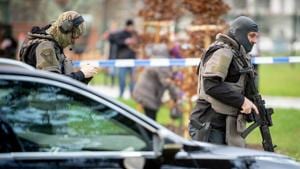 Police officers are seen near the site of a shooting in front of a hospital in Ostrava, Czech Republic, December 10, 2019. REUTERS/Lukas Kabon(REUTERS) Police officers are seen near the site of a shooting in front of a hospital in Ostrava, Czech Republic, December 10, 2019. REUTERS/Lukas Kabon(REUTERS)