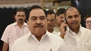 Eknath Khadse met Sharad Pawar on Monday(Hindustan Times) Eknath Khadse met Sharad Pawar on Monday(Hindustan Times)