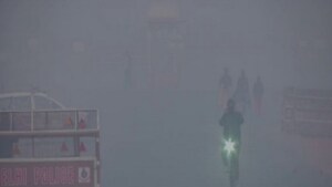 An IMD scientist said that from December 14, Delhi’s air quality will deteriorate again due to dense fog.(ANI / Twitter)
