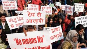 The girl had received 95% burn injuries when her neighbour allegedly set her on fire after she resisted the rape attempt.(Sonu Mehta/HT PHOTO) The girl had received 95% burn injuries when her neighbour allegedly set her on fire after she resisted the rape attempt.(Sonu Mehta/HT PHOTO)