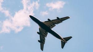 Indian carriers have been facing significant losses for last few quarters in the current financial year.(Unsplash) Indian carriers have been facing significant losses for last few quarters in the current financial year.(Unsplash)