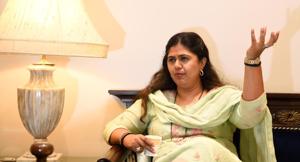 All eyes are on the former Bharatiya Janata Party (BJP) minister and daughter of late Gopinath Munde, Pankaja, as she holds a mega rally in Beed, Marathwada on Thursday.(Satish Bate/HT Photo) All eyes are on the former Bharatiya Janata Party (BJP) minister and daughter of late Gopinath Munde, Pankaja, as she holds a mega rally in Beed, Marathwada on Thursday.(Satish Bate/HT Photo)