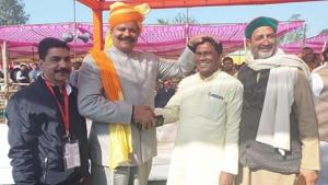 Expelled BJP MLA Kunwar Pranav Champion (second from left ) blessing Jhabreda MLA Desh Raj Karnwal during a function in Haridwar.(HT Photo) Expelled BJP MLA Kunwar Pranav Champion (second from left ) blessing Jhabreda MLA Desh Raj Karnwal during a function in Haridwar.(HT Photo)