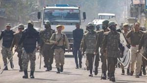Security personnel patrol a street during curfew, a day after unrest against the Citizenship Amendment Bill in Guwahati.(PTI PHOTO.) Security personnel patrol a street during curfew, a day after unrest against the Citizenship Amendment Bill in Guwahati.(PTI PHOTO.)