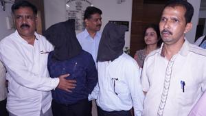 The Goodwin Jewellers owners Sunil Kumar and Sudheesh Kumar, accused of cheating thousands of investors, were arrested on Dec 13, 2019, by Economic offences wing Thane, at special court Thane.(Praful Gangurde / HT Photo) The Goodwin Jewellers owners Sunil Kumar and Sudheesh Kumar, accused of cheating thousands of investors, were arrested on Dec 13, 2019, by Economic offences wing Thane, at special court Thane.(Praful Gangurde / HT Photo)
