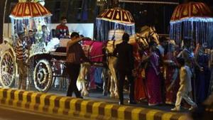 The entire baraat was sent back, but the groom, his father and two relatives were held captive by the bride’s family.(HT File Photo) The entire baraat was sent back, but the groom, his father and two relatives were held captive by the bride’s family.(HT File Photo)