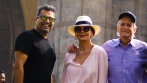 Shailendra Singh with Michael Douglas and Catherine Zeta-Jones at the Gateway of India. Shailendra Singh with Michael Douglas and Catherine Zeta-Jones at the Gateway of India.