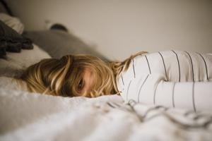 Menopause makes uninterrupted good night’s sleep difficult.(Unsplash) Menopause makes uninterrupted good night’s sleep difficult.(Unsplash)
