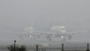 Over 300 flights have been delayed at Delhi airport.(Livemint) Over 300 flights have been delayed at Delhi airport.(Livemint)