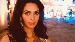 Mallika Sherawat shared a video in which she is seen leaving for the Bigg Boss 13 shoot. Mallika Sherawat shared a video in which she is seen leaving for the Bigg Boss 13 shoot.