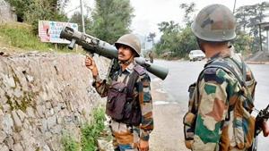 Army jawans at Batote in Ramban district of Jammu and Kashmir on September 28.(PTI File Photo) Army jawans at Batote in Ramban district of Jammu and Kashmir on September 28.(PTI File Photo)