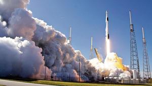 A Falcon 9 SpaceX rocket on a resupply mission to the International Space Station lifts off from Space Launch Complex 40 at Cape Canaveral Air Force Station in Cape Canaveral, Florida, on December 5, 2019.(AP photo) A Falcon 9 SpaceX rocket on a resupply mission to the International Space Station lifts off from Space Launch Complex 40 at Cape Canaveral Air Force Station in Cape Canaveral, Florida, on December 5, 2019.(AP photo)