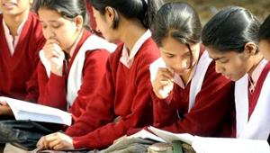 Students prepare for their CBSE senior school certificate examinations for Class XII standard, at the last moments before entering an examination hall in New Delhi(HT File) Students prepare for their CBSE senior school certificate examinations for Class XII standard, at the last moments before entering an examination hall in New Delhi(HT File)