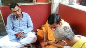 File photo of Pakistani cricketer Danish Kaneria performing puja at at Peetambara pith in Datia.(Agencies) File photo of Pakistani cricketer Danish Kaneria performing puja at at Peetambara pith in Datia.(Agencies)